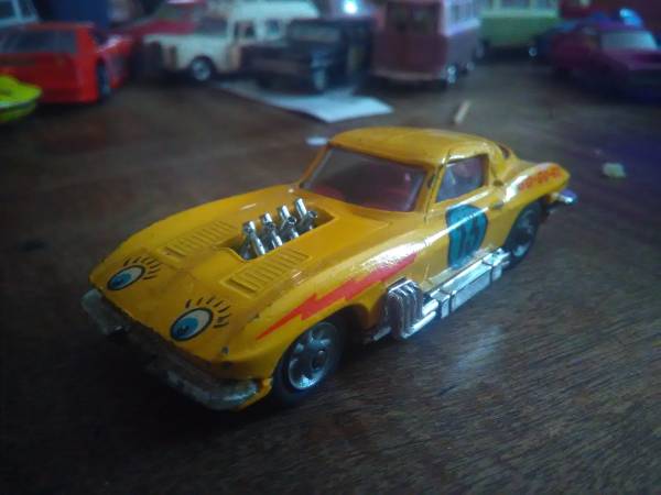 Corgi sales corvette stingray